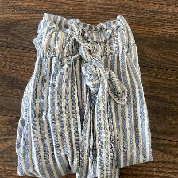 🤍Cute Hollister Pants 🤍 - Picture 4 of 6